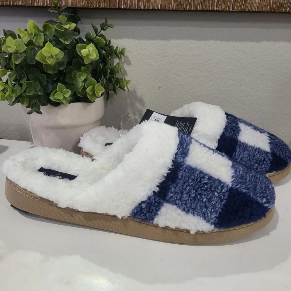 NWT Cuddl Duds Soft Fuzzy Slippers Size Small, Medium and Large